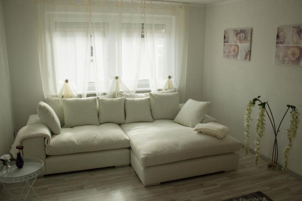 Bella Casa room 6